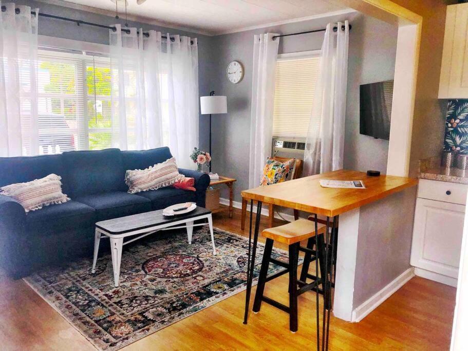 Steps To Beach & Downtown! Cozy Beach Bungalow #1 Lake Worth Beach Exterior photo