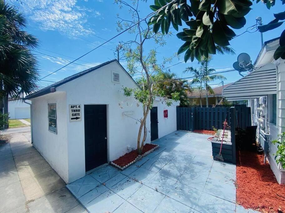 Steps To Beach & Downtown! Cozy Beach Bungalow #1 Lake Worth Beach Exterior photo